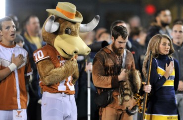 texas-wv-national-anthem.Aspen_Photo.shutterstock