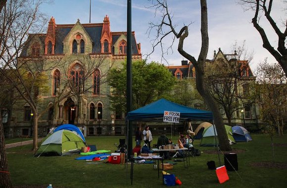 Climate protesters camp out in middle of U. Penn campus to demand fossil fuel divestment | The College Fix