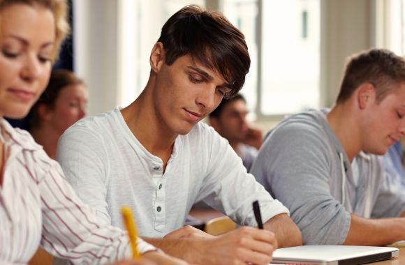 Male students do better on ACT, get less financial aid | The College Fix