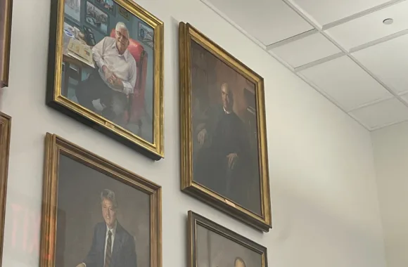 Yale law school hangs Justice Thomas portrait ‘after 6 years of neglect’
https://www.thecollegefix.c...
