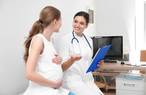 U. Minnesota pregnancy course says white doctors treat white patients better