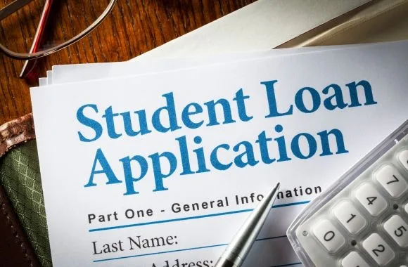 New nonprofit launches to lower student loan rates for Christian colleges